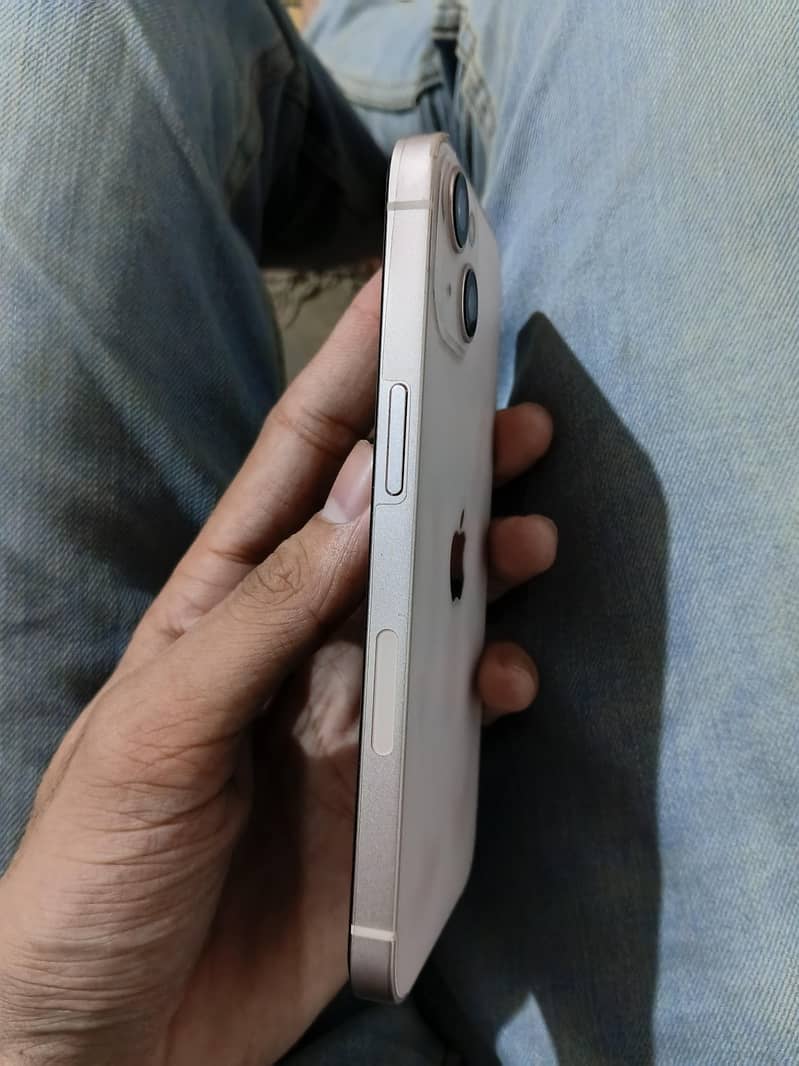 Apple iPhone 13 2