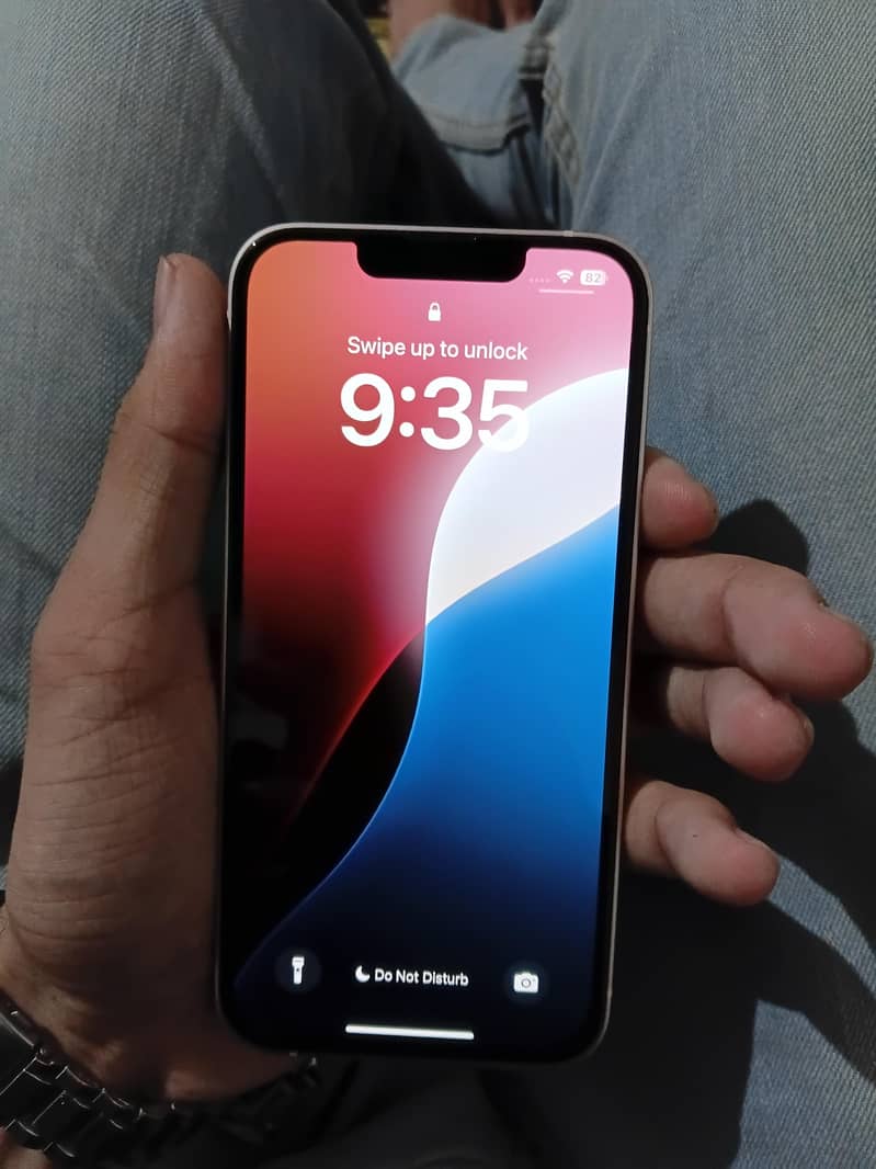 Apple iPhone 13 5