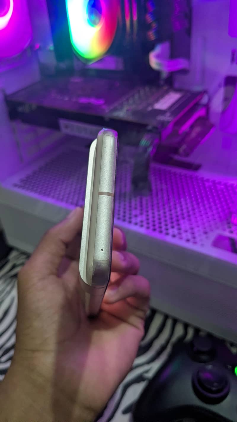 Google Pixel 8 4