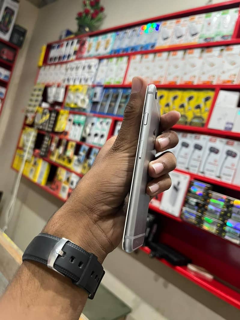 Apple iPhone 6 1