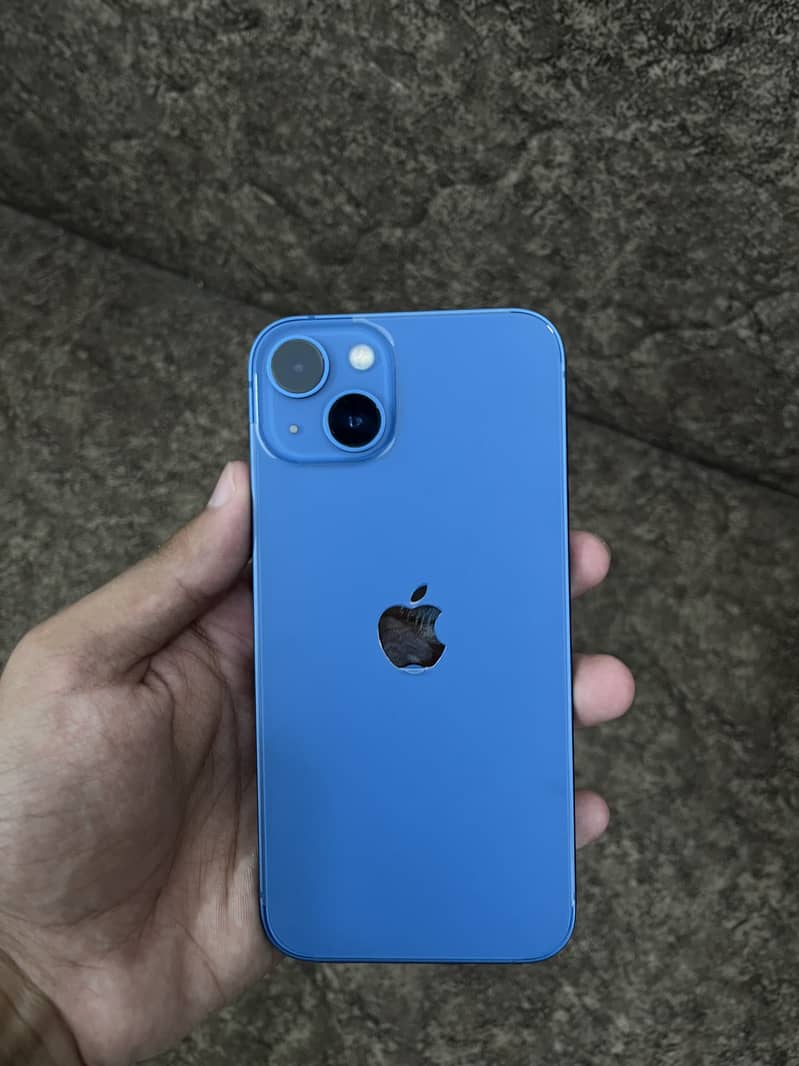 Apple iPhone 13 0