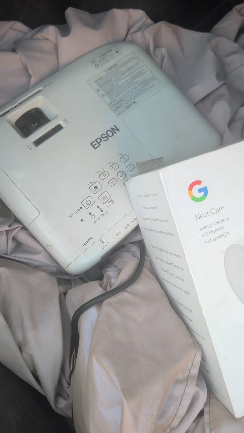 Projector EB-X05 0