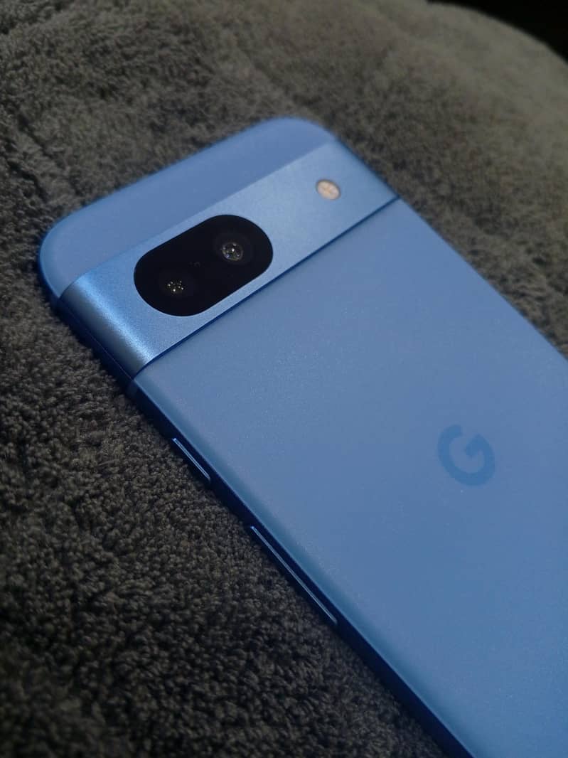 Google Pixel 8a 1