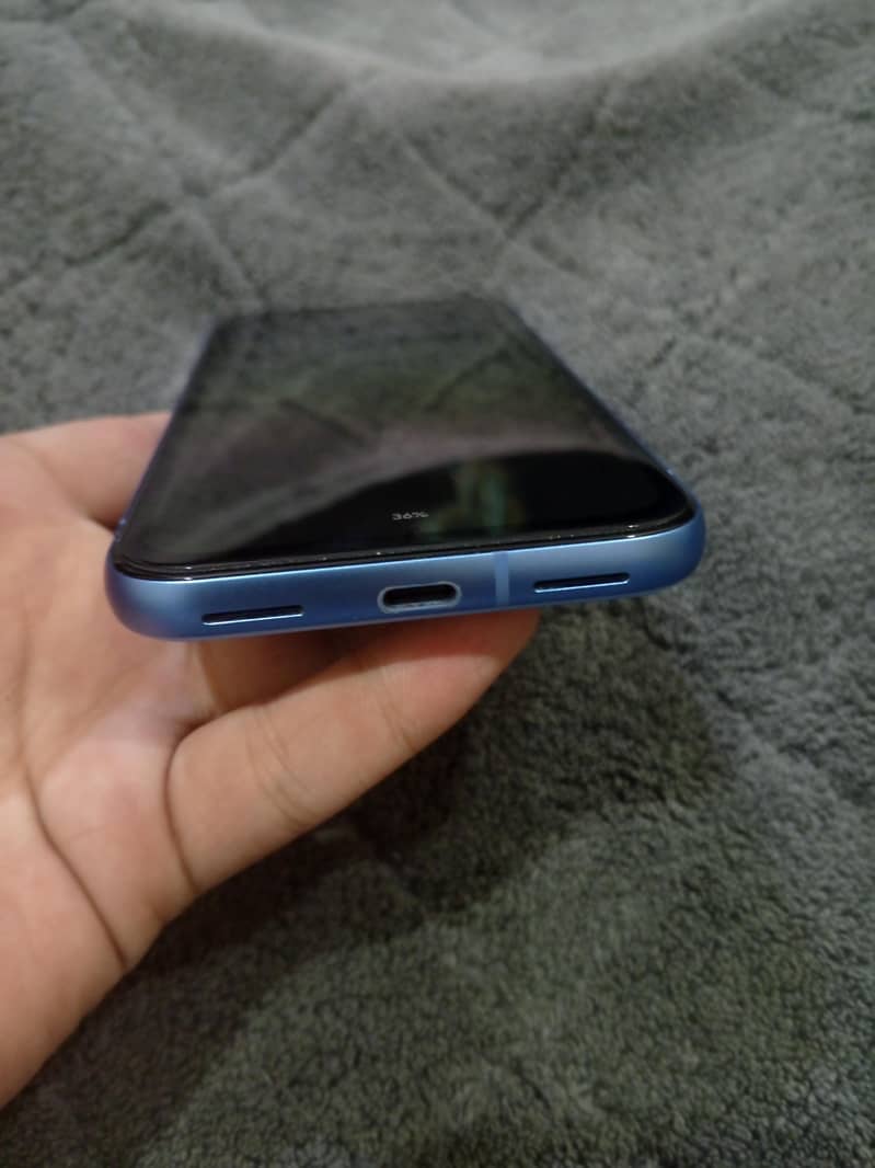 Google Pixel 8a 4