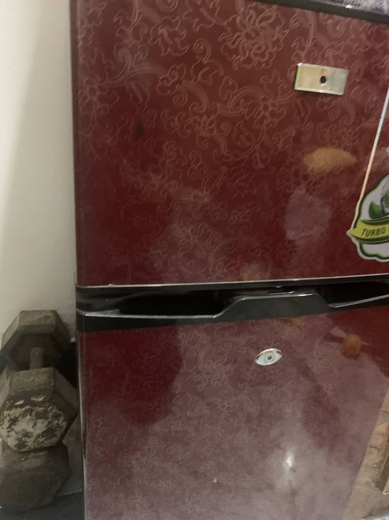 mini fridge 0