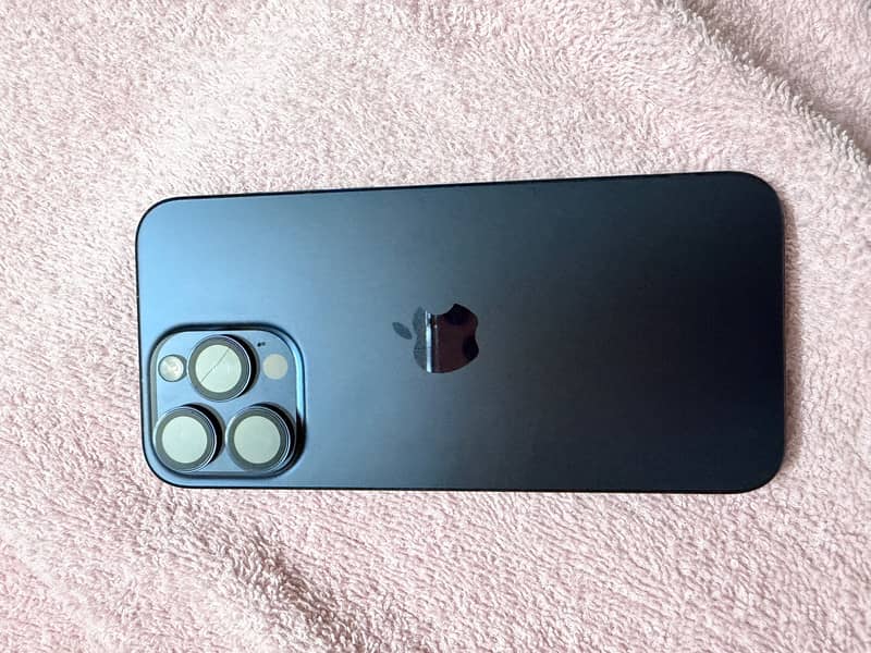 Apple iPhone 15 Pro Max 0