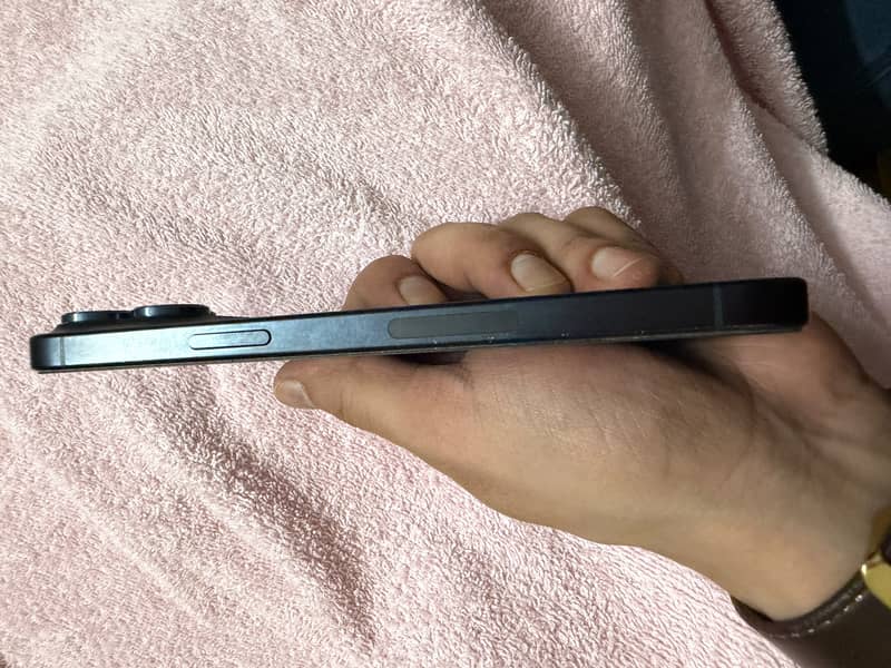 Apple iPhone 15 Pro Max 5