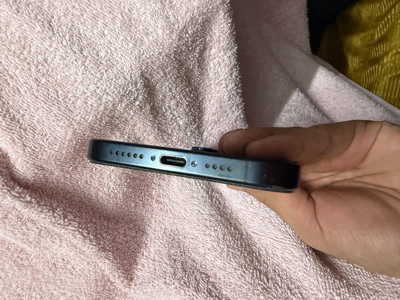 Apple iPhone 15 Pro Max 7
