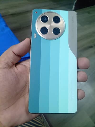 Tecno CAMON 30 Design Edition