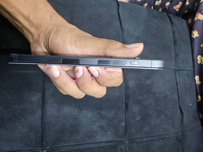 Apple iPhone 15 Pro Max 5