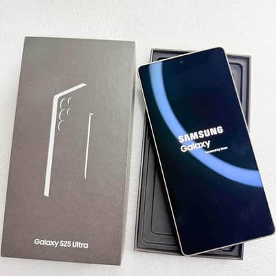 Samsung Galaxy S25 Ultra in excellent condition.  512GB Storage