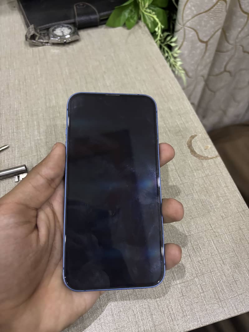 Apple iPhone 13 3