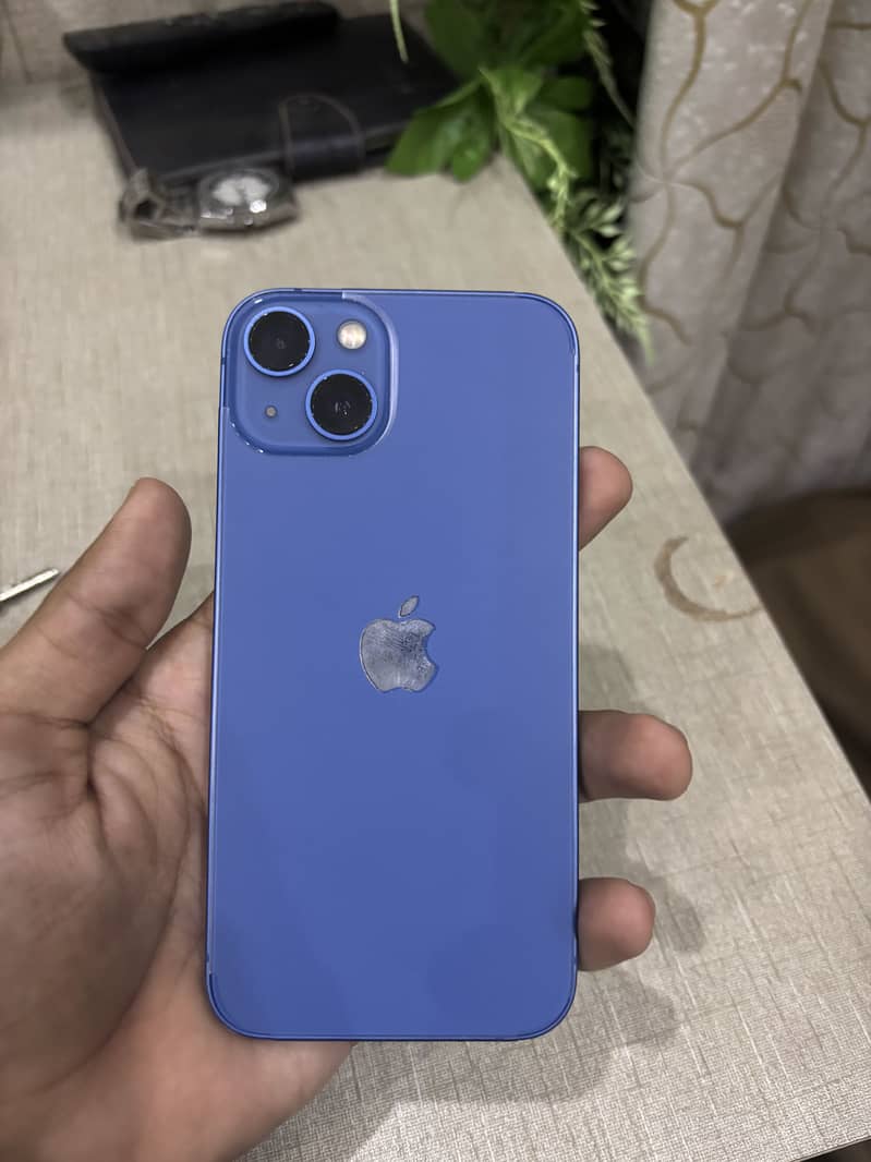 Apple iPhone 13 5