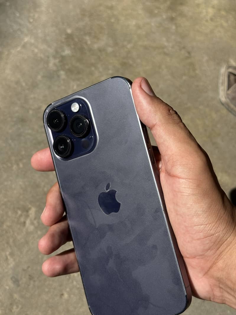 Apple iPhone 14 Pro Max 0