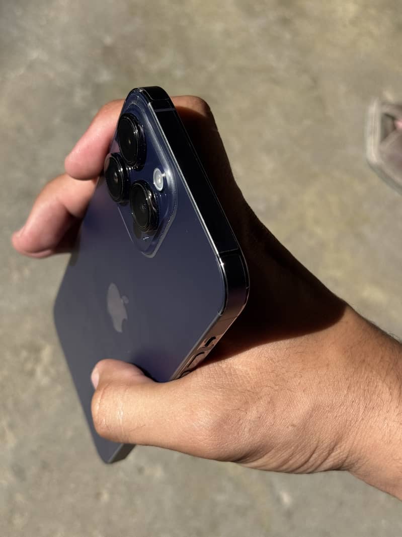 Apple iPhone 14 Pro Max 3
