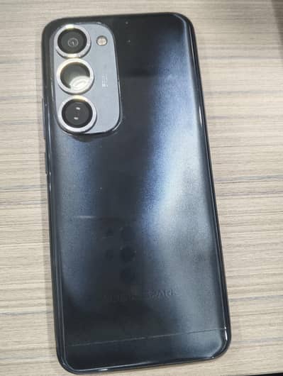 Tecno Spark 40 pro plus in warranty