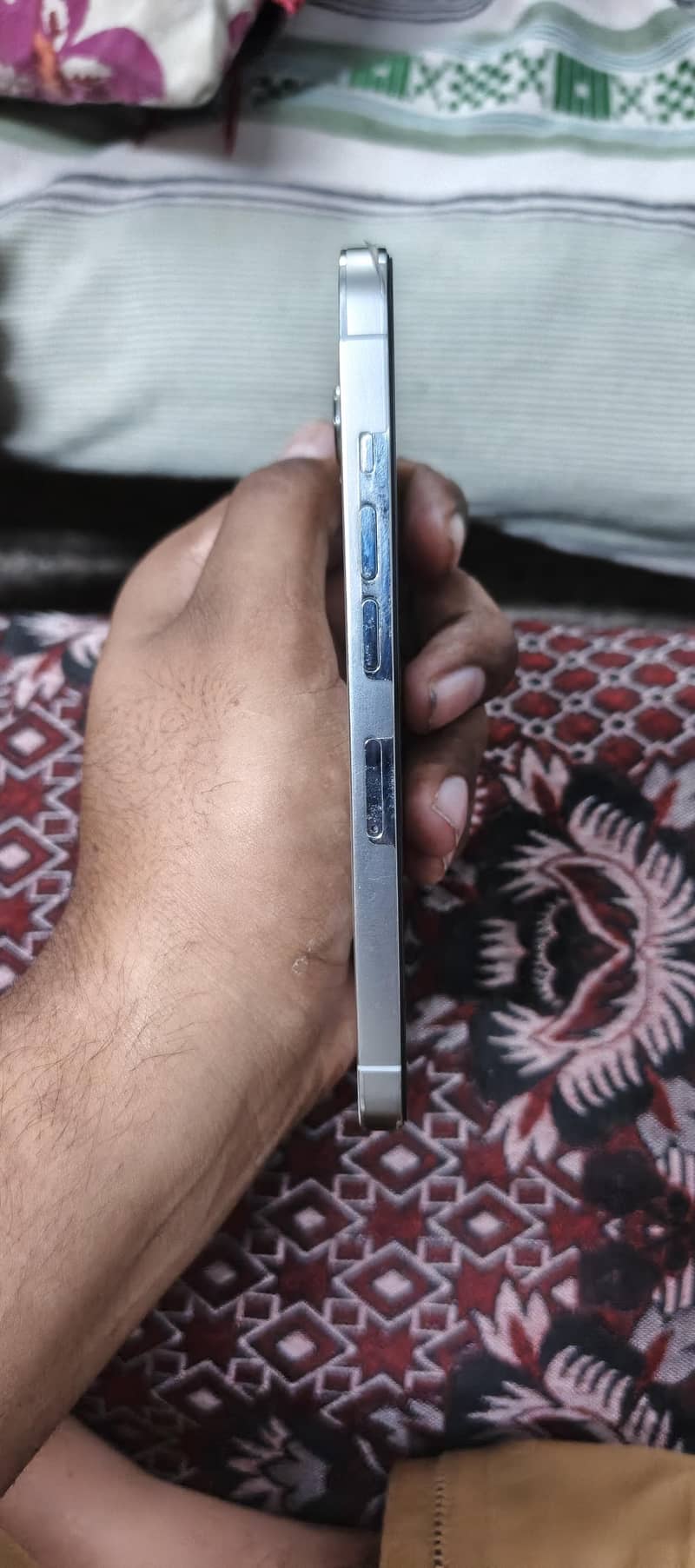 Apple iPhone 13 Pro 1
