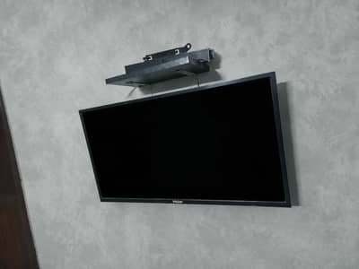 Haier 32" LED TV - Bilkul Saaf Condition 10/10