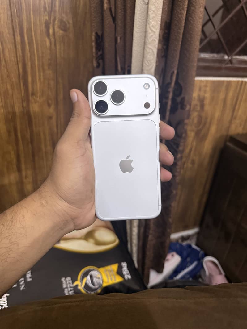 Apple iPhone 18 Pro Max 11