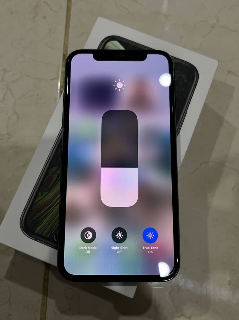 Apple iPhone XS 0
