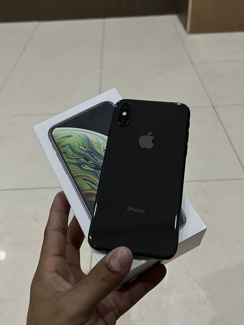 Apple iPhone XS 3