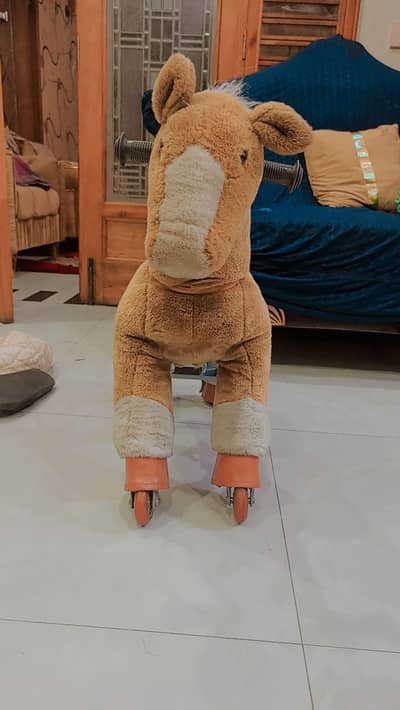I am selling horse wheels toy for 3-6 years kids