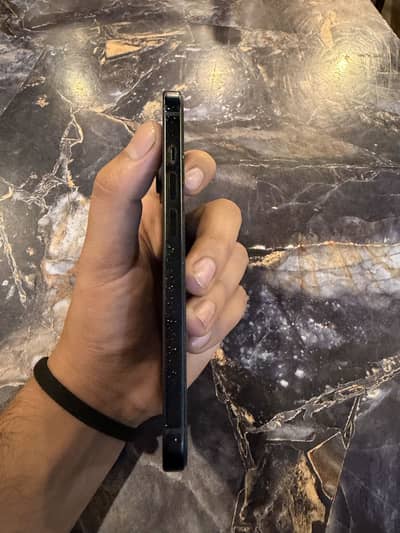 Apple iPhone 15