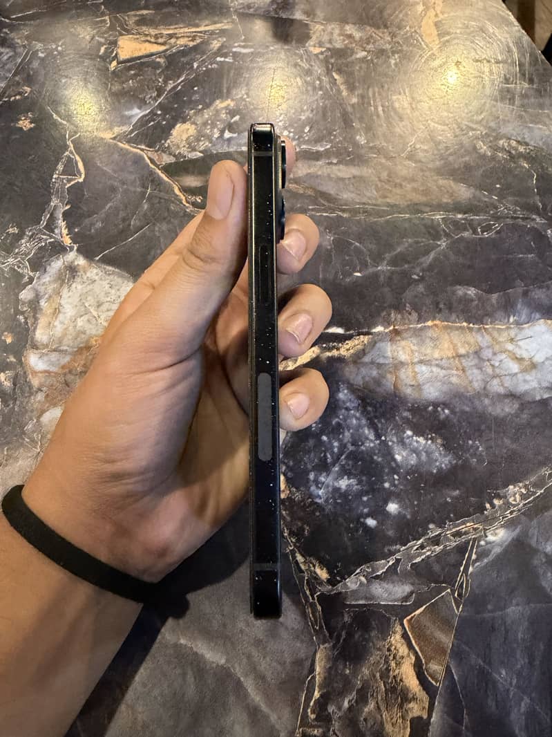 Apple iPhone 15 2