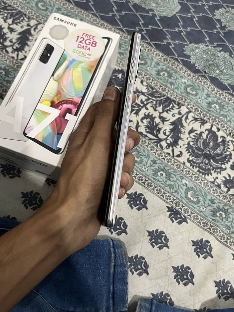 Samsung A71 4