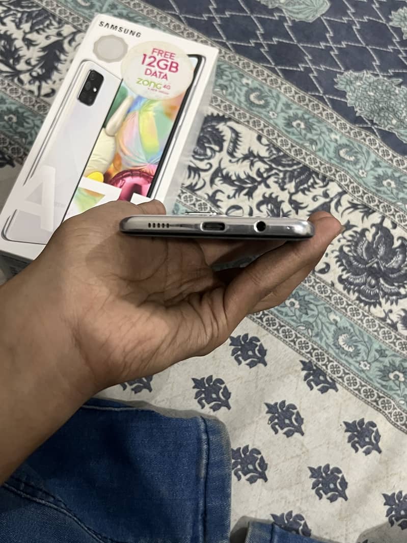 Samsung A71 7