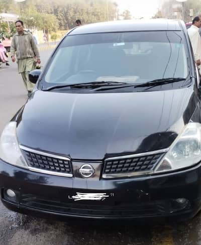 Nissan Tiida 2011
