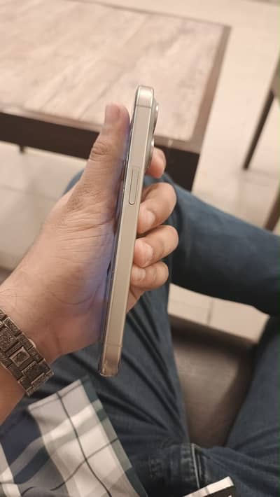 Apple iPhone 15 Pro