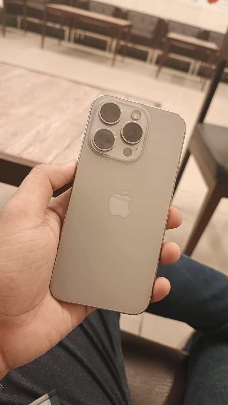 Apple iPhone 15 Pro 2