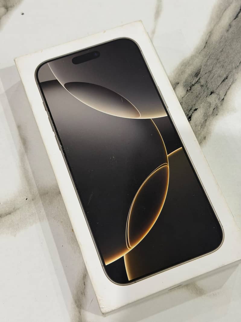 Apple iPhone 16 Pro Max 0