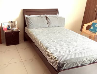 Modern Stylish Bed with Side table for Sale