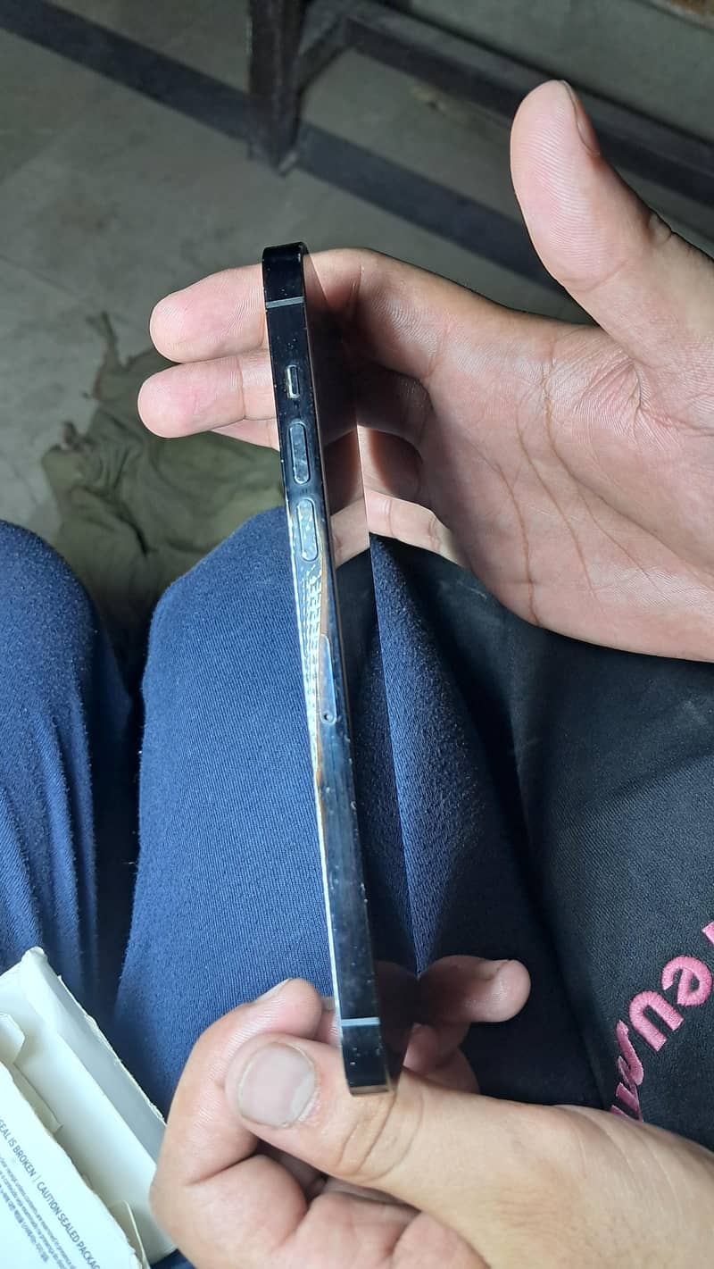 Apple iPhone 14 Pro Max 3