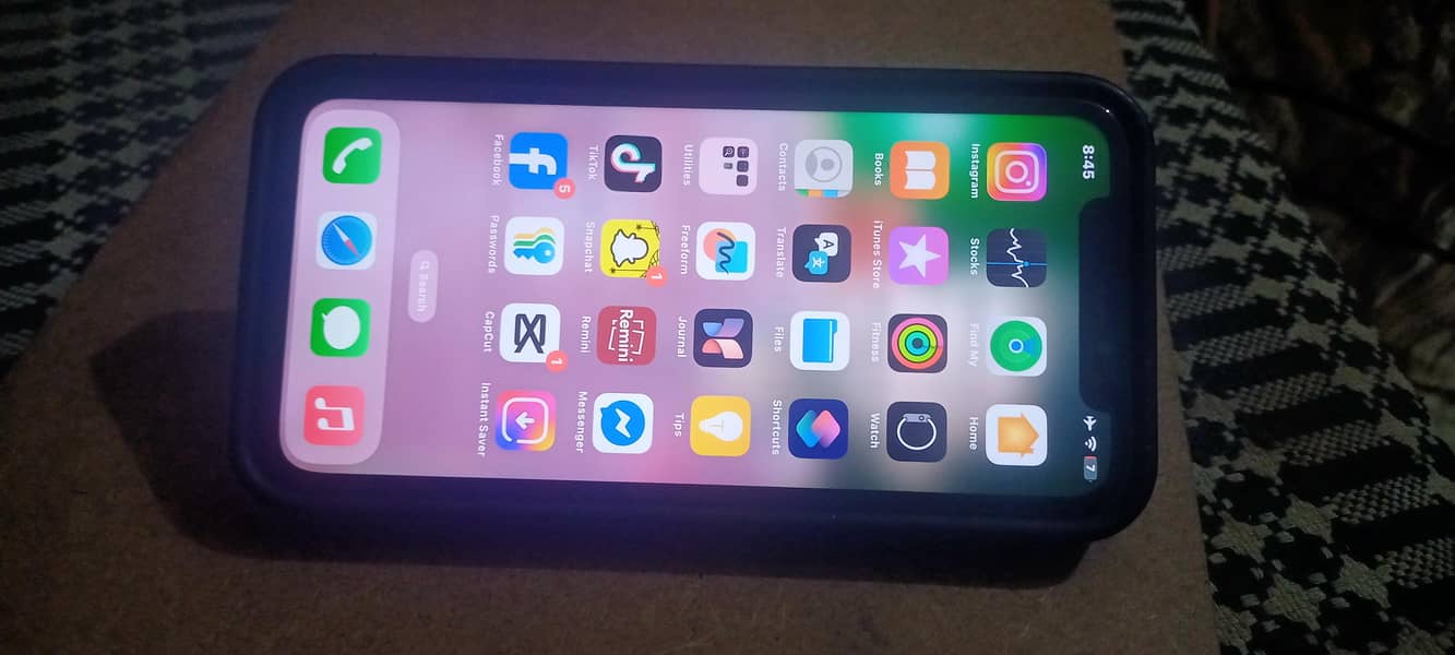 Apple iPhone 11 4