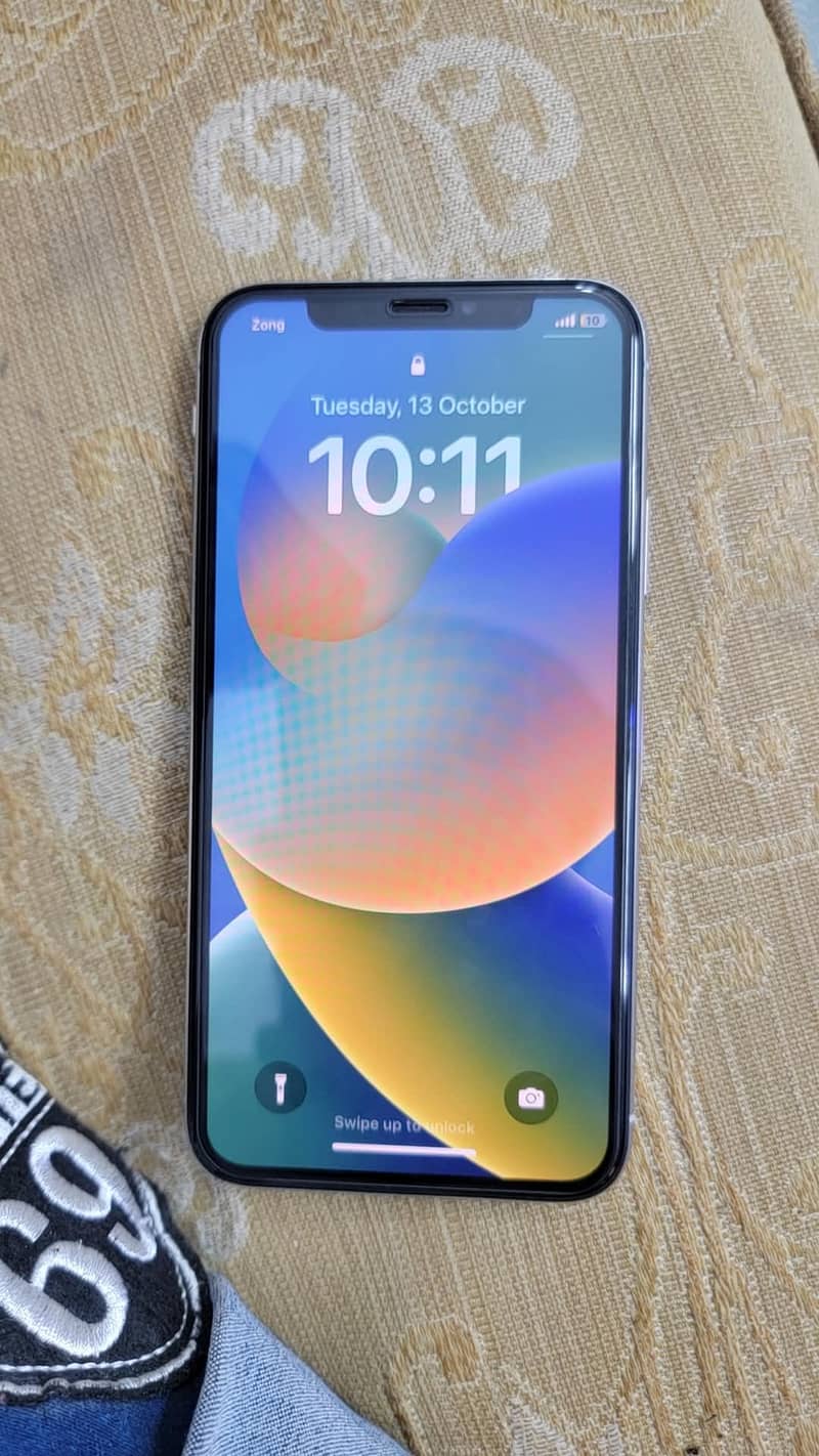 Apple iPhone X 10