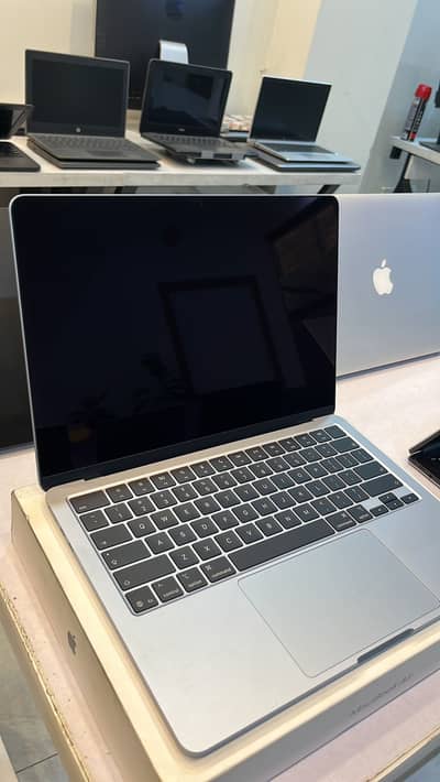 MacBook Air M5 | 16GB RAM | 512GB SSD | Box Available