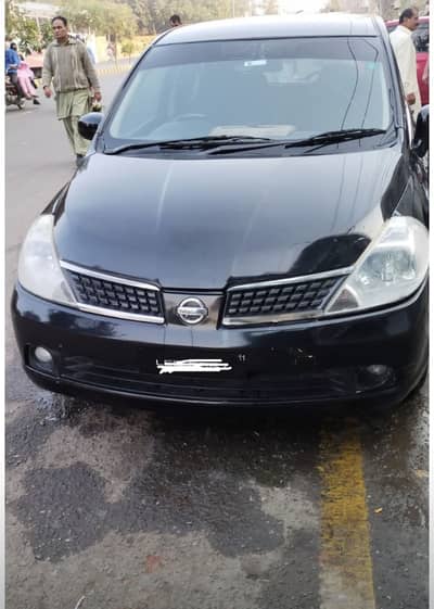 Nissan Tiida 2011