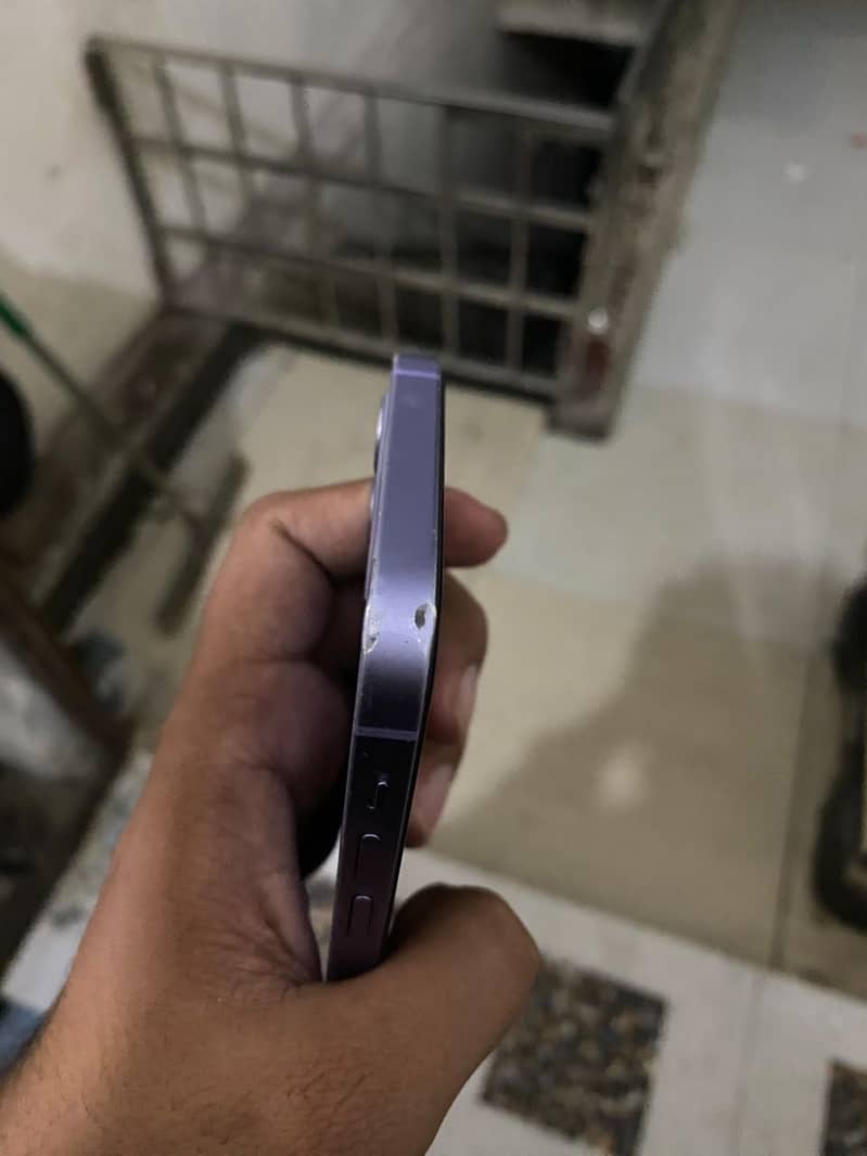 Apple iPhone 12 5