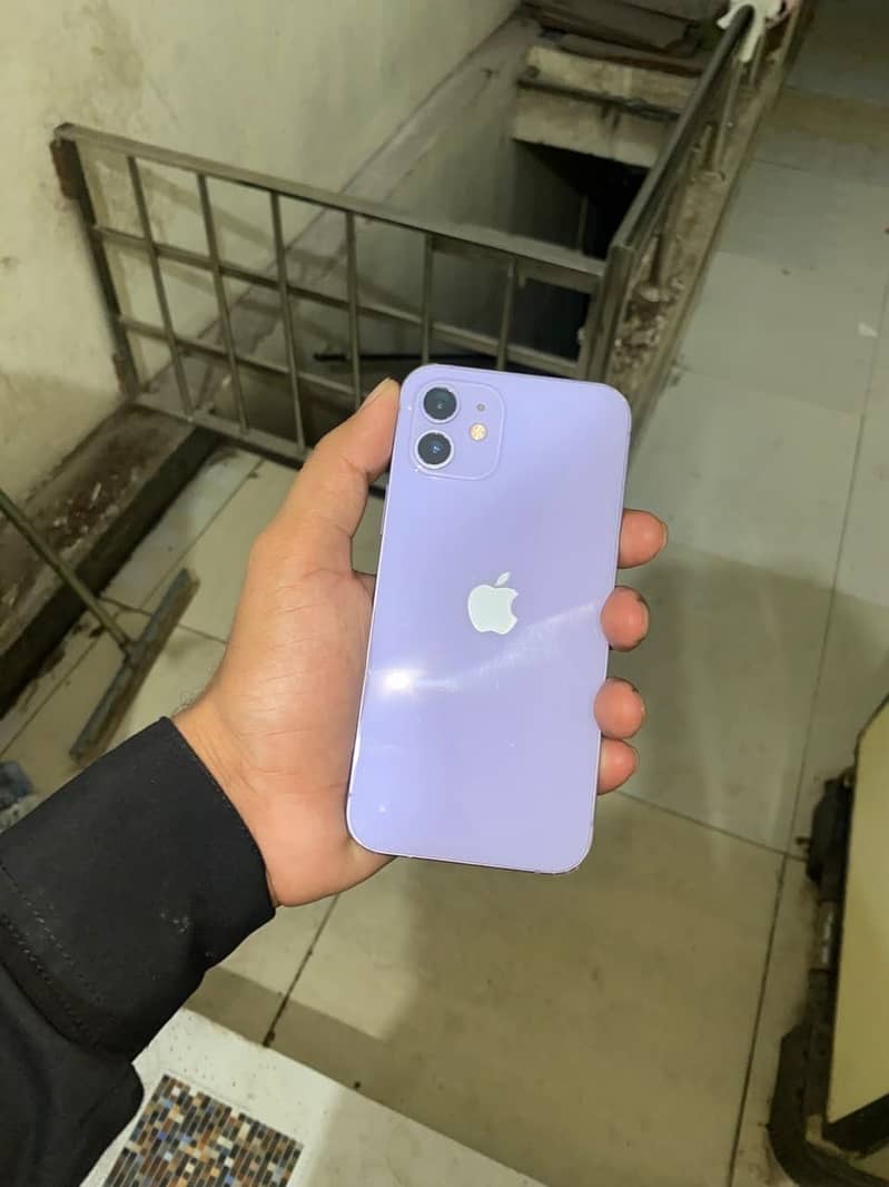 Apple iPhone 12 3