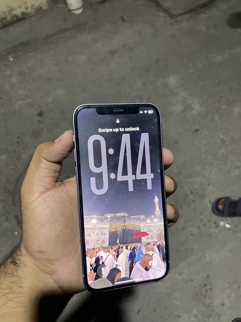 Apple iPhone 12 3