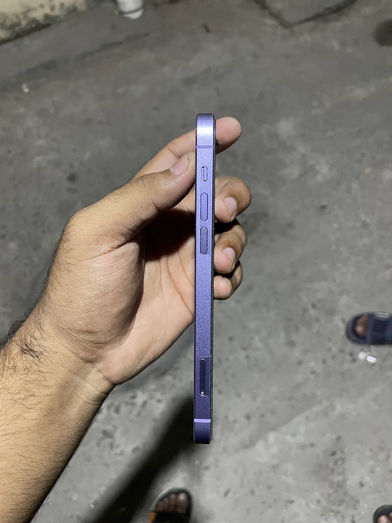 Apple iPhone 12 5