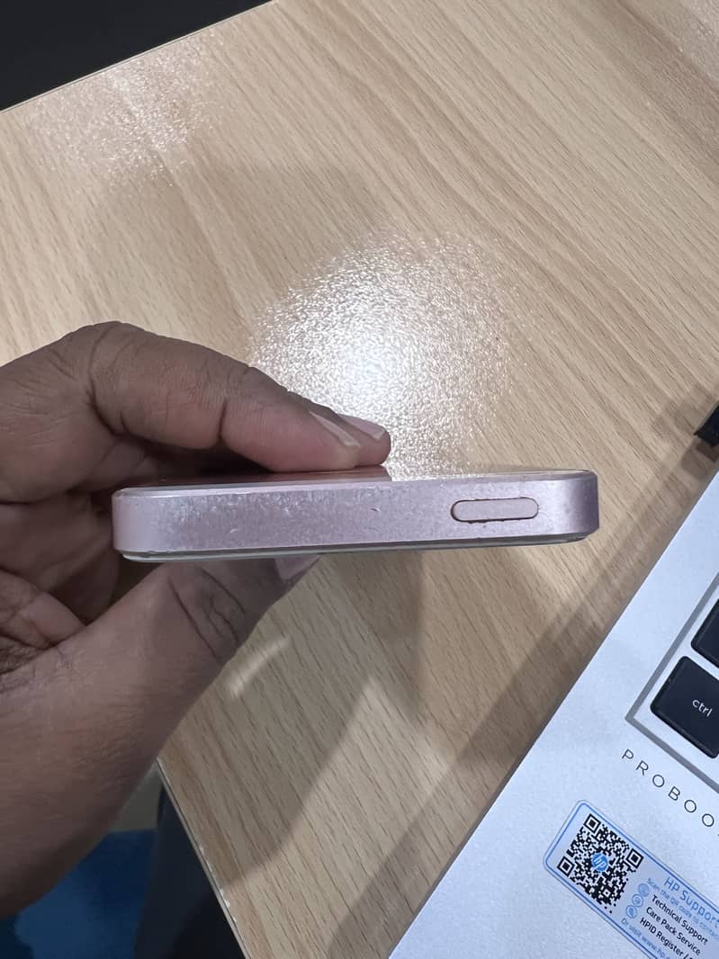 Apple iPhone SE first generation 1
