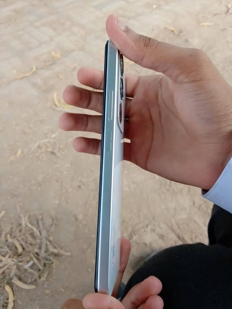 Realme C71 10