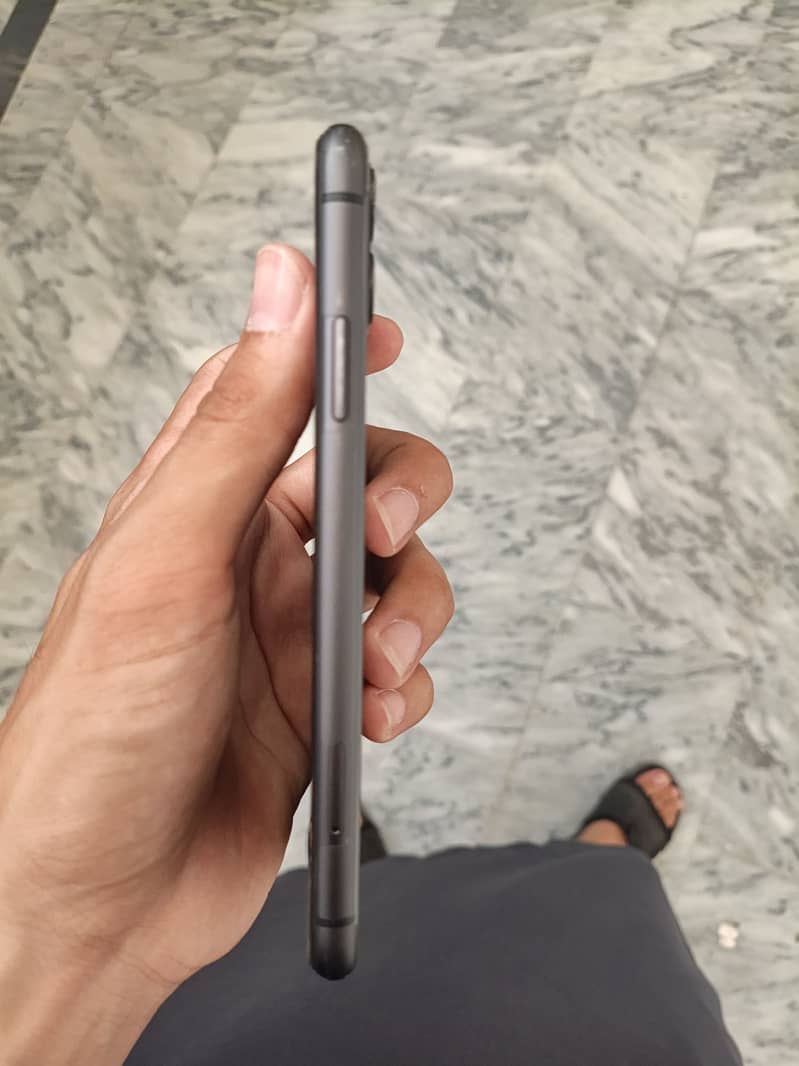 Apple iPhone 11 1