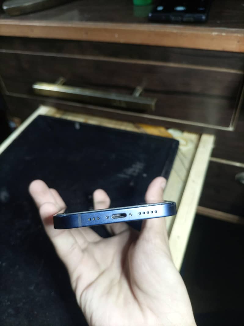 Apple iPhone 12 2