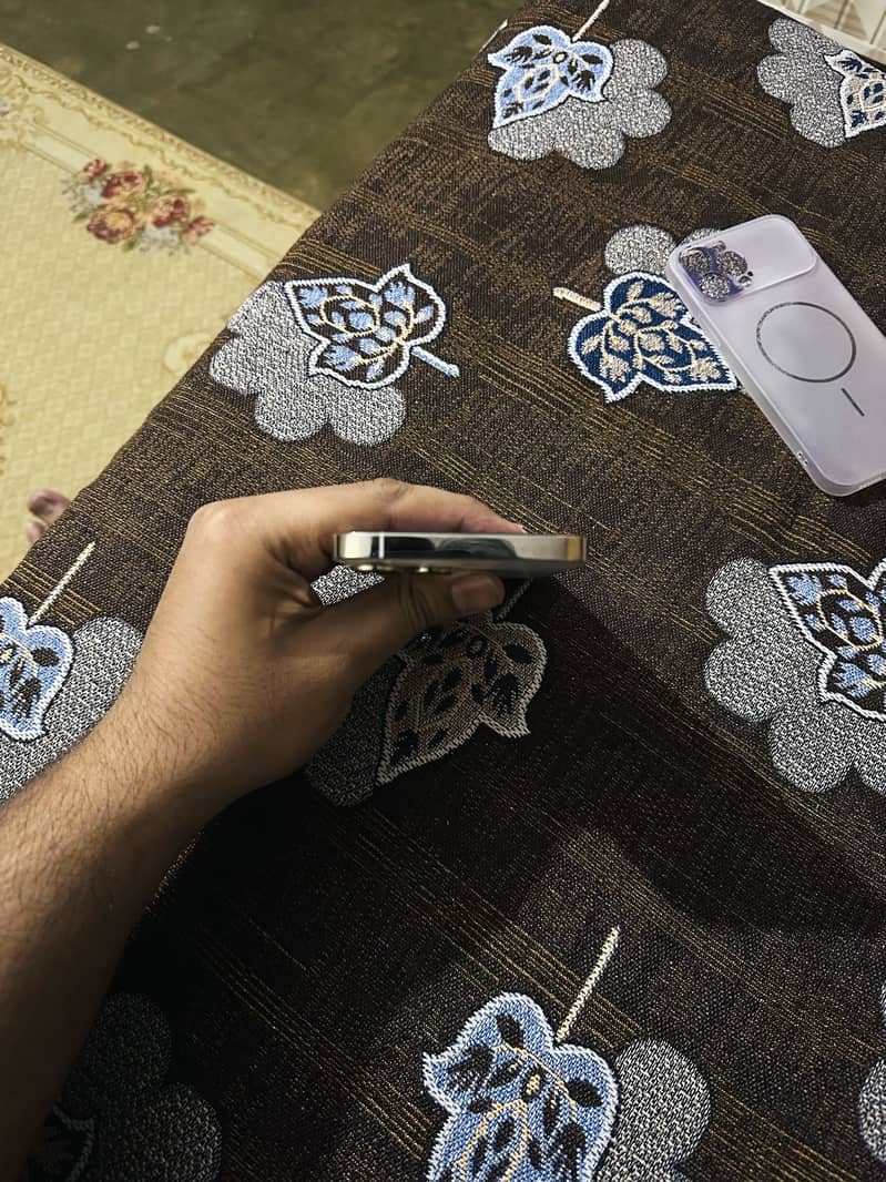 Apple iPhone 13 Pro Max 3