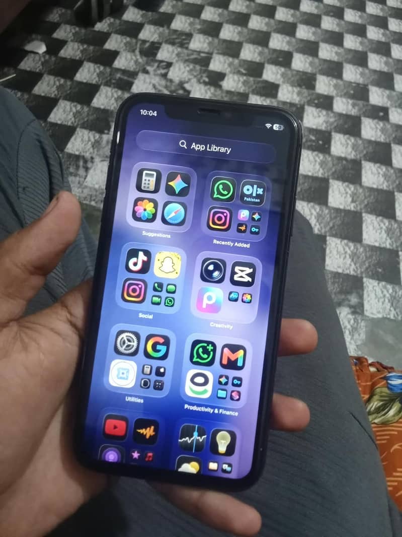 Apple iPhone 11 7